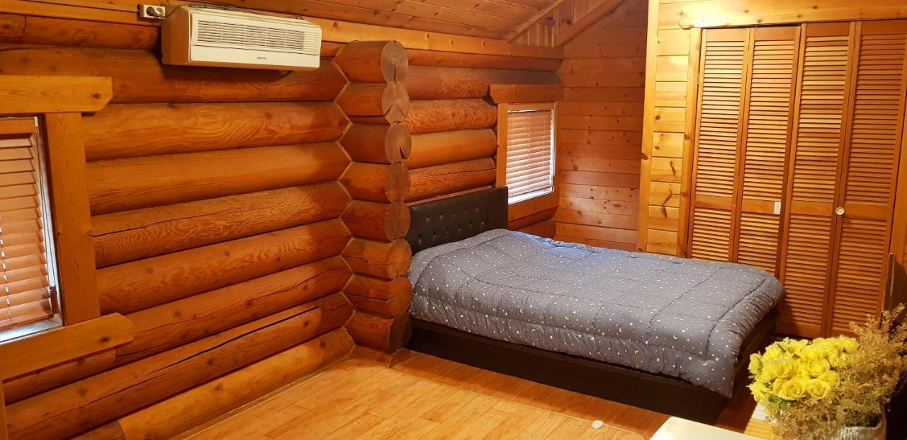 Muju Log House Pension Zewnętrze zdjęcie